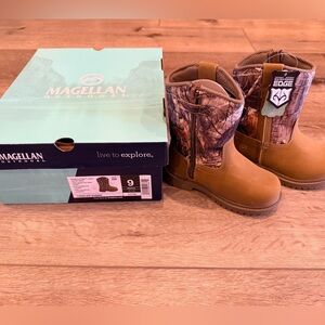 Magellan Outdoors Kids' Brown Camo Boots. NWT size toddler 9